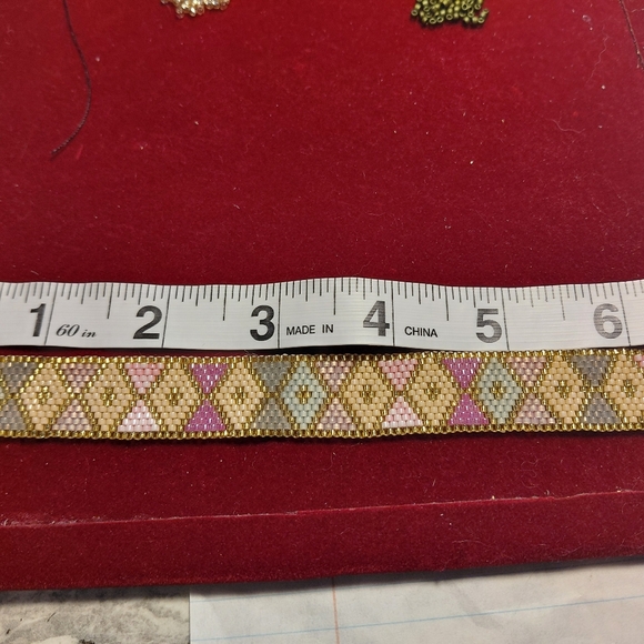 Hand beaded bracelet - Picture 2 of 2